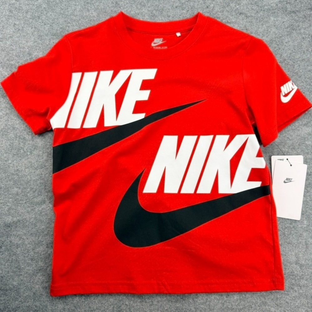 Nike Boys Red Logo Graphic T-Shirt Size 7 6-7 Years NWT Shirt Only
